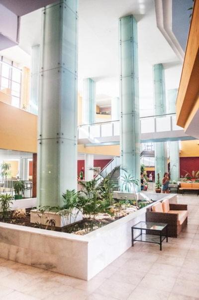 Advise Hotels Reina Вера Экстерьер фото