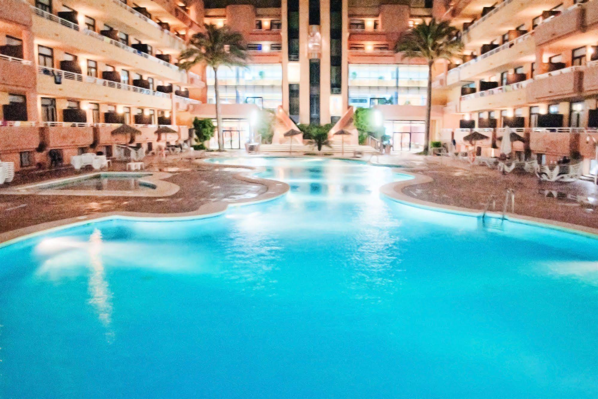 Advise Hotels Reina Вера Экстерьер фото