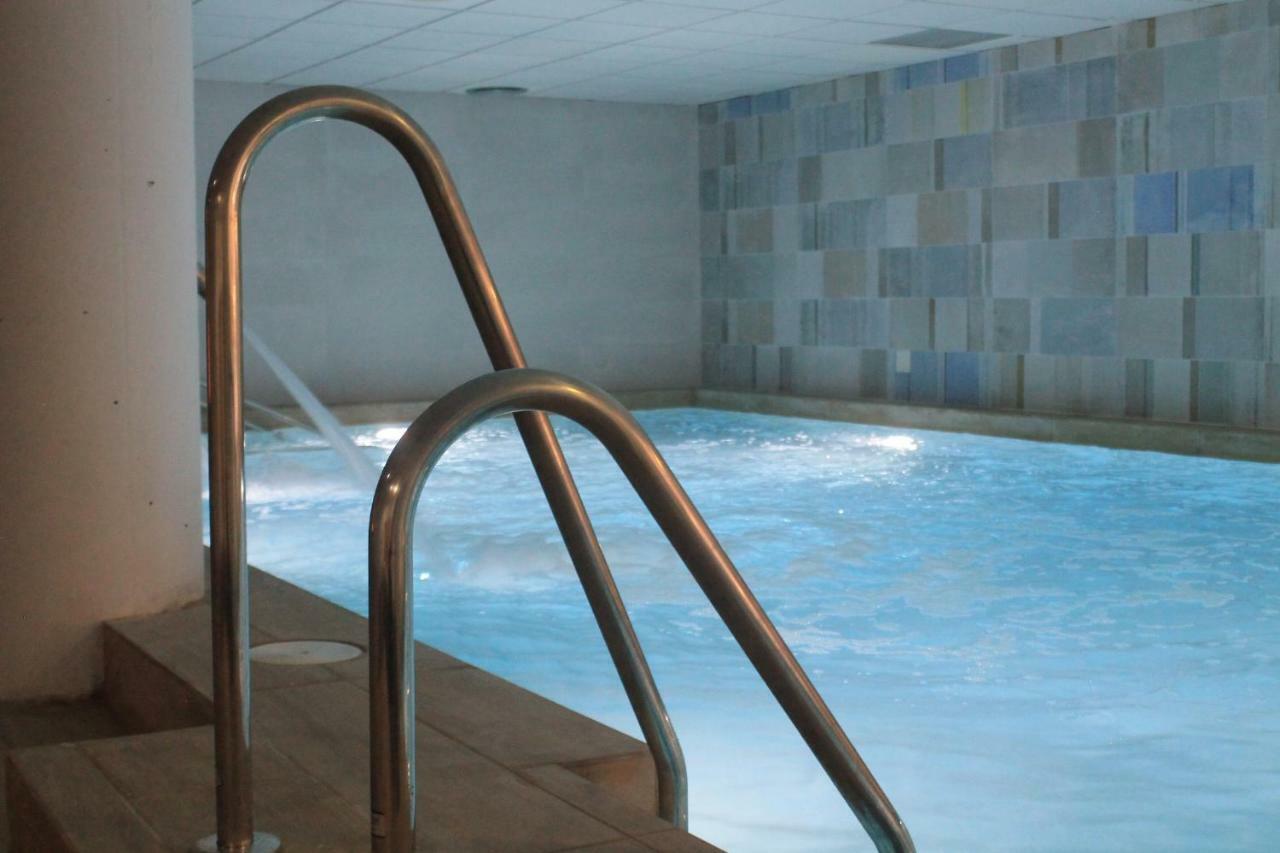 Advise Hotels Reina Вера Экстерьер фото